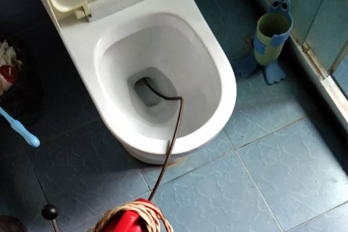 马桶疏通的方法